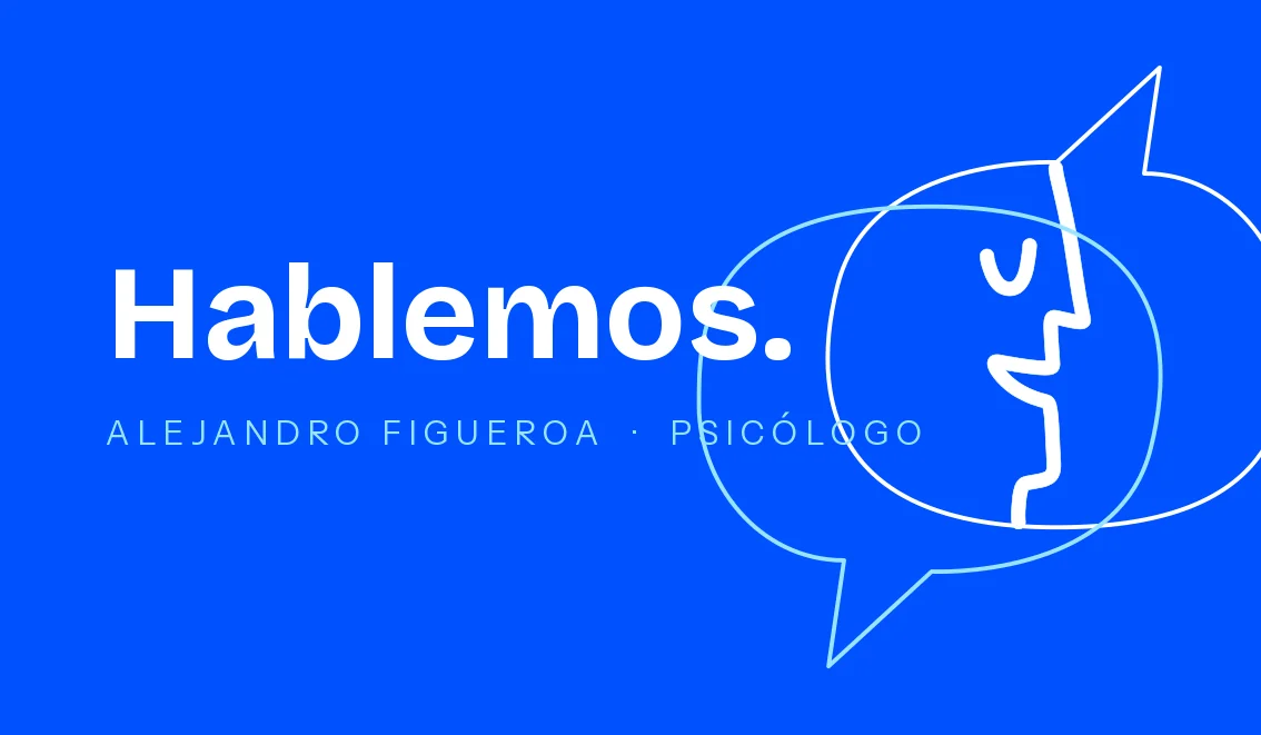 Marca de Alejandro Figueroa sobre fondo azul